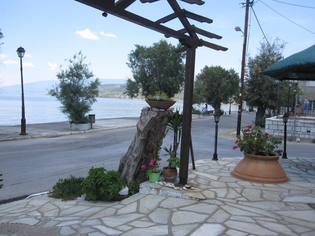 Gorgona Apartment Milina Bagian luar foto