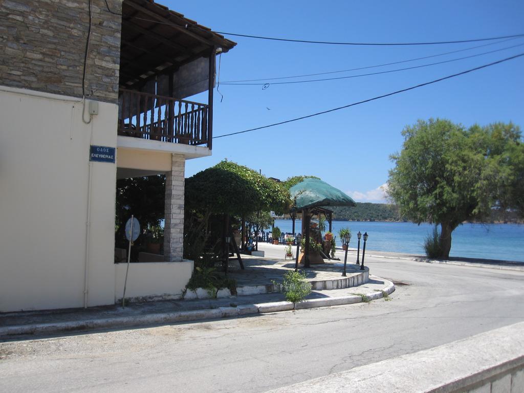 Gorgona Apartment Milina Bagian luar foto
