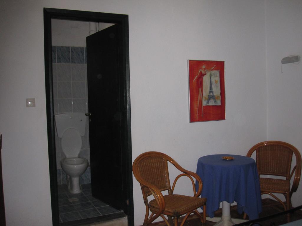 Gorgona Apartment Milina Bagian luar foto