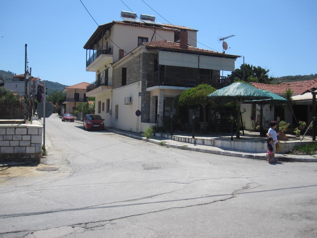 Gorgona Apartment Milina Bagian luar foto