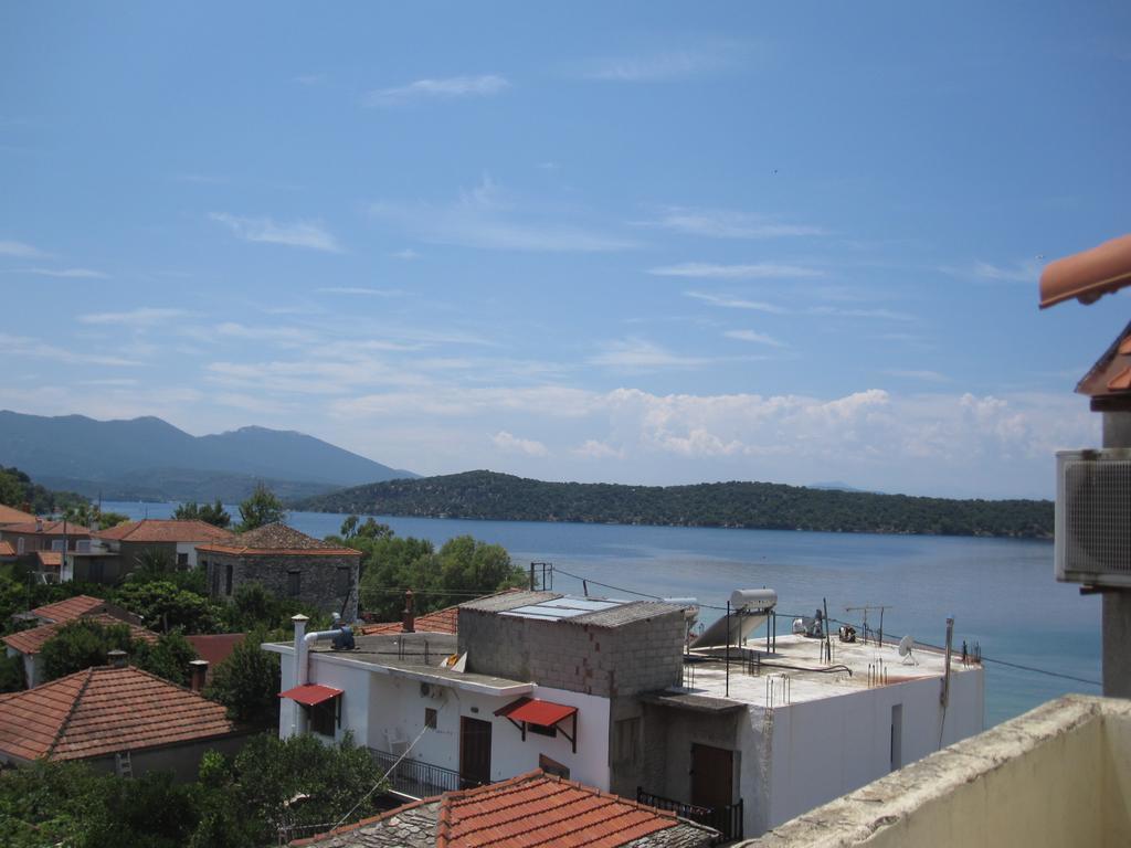 Gorgona Apartment Milina Bagian luar foto