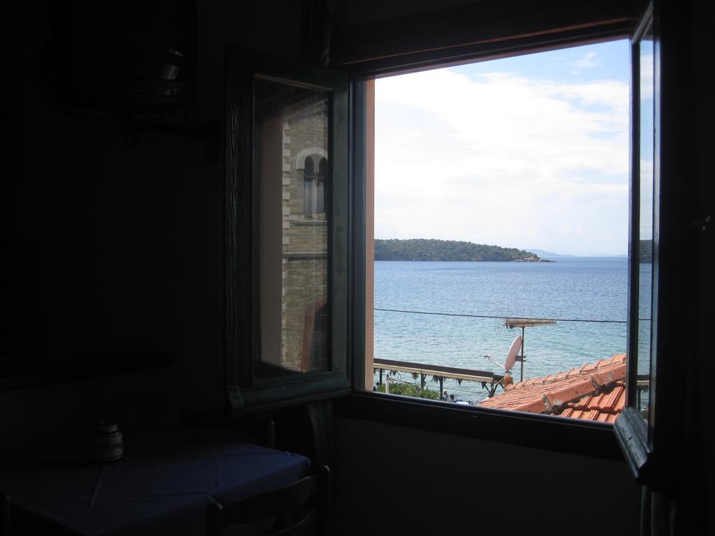 Gorgona Apartment Milina Bagian luar foto
