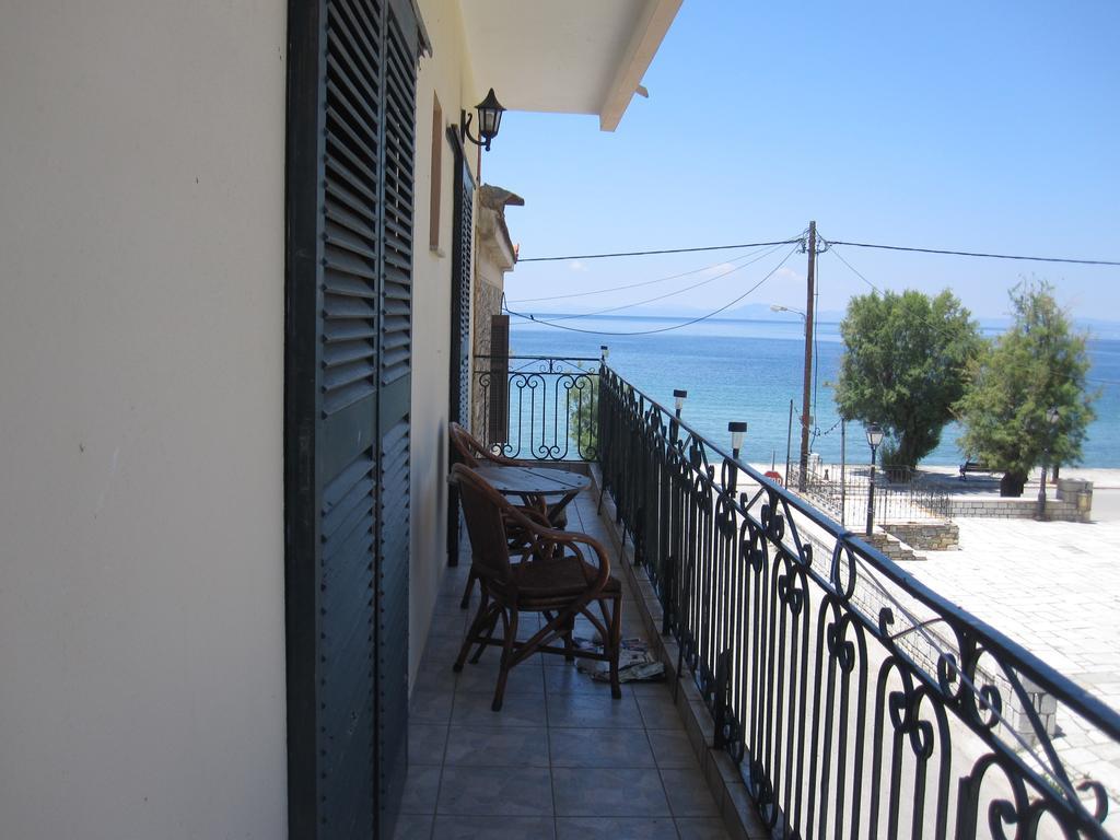 Gorgona Apartment Milina Bagian luar foto