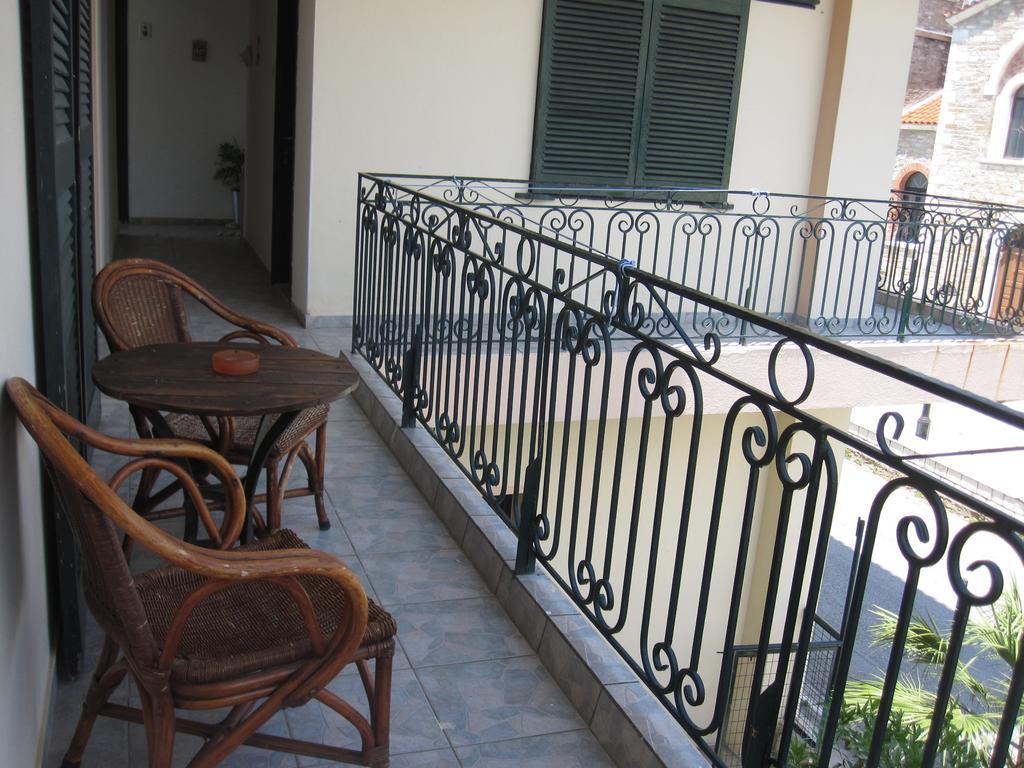 Gorgona Apartment Milina Bagian luar foto